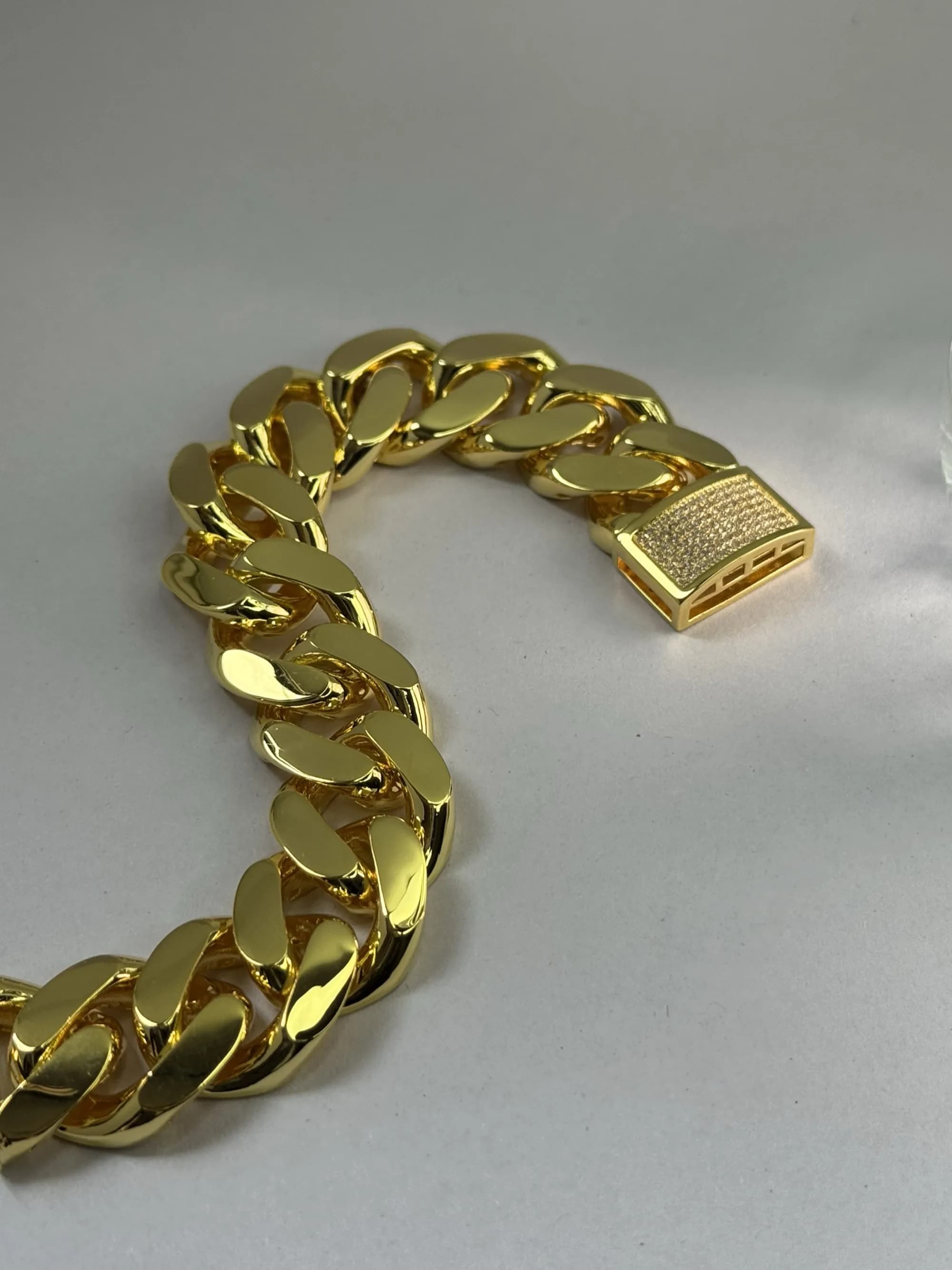 Case Study: How an India Jewelry Workshop Stabilized 18K Pinhole Freckles After Humid Weekend Restart with a CXM-C20 Startup Gate